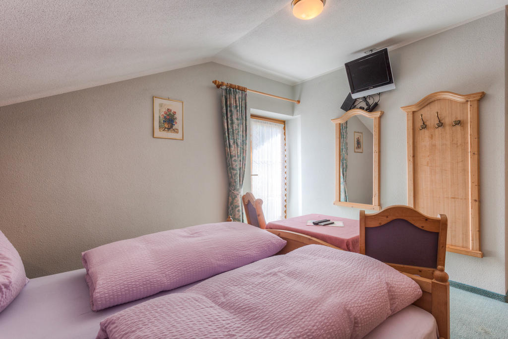 Café Landerl Hotel Matrei in Osttirol Kamer foto